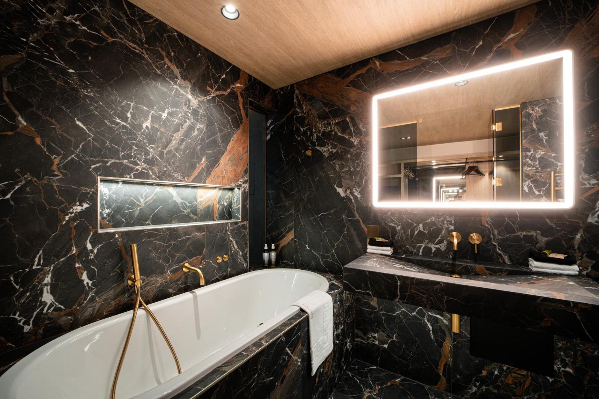 No.4 Carlton Hotel เซาธ์แธมป์ตัน ภายนอก รูปภาพ