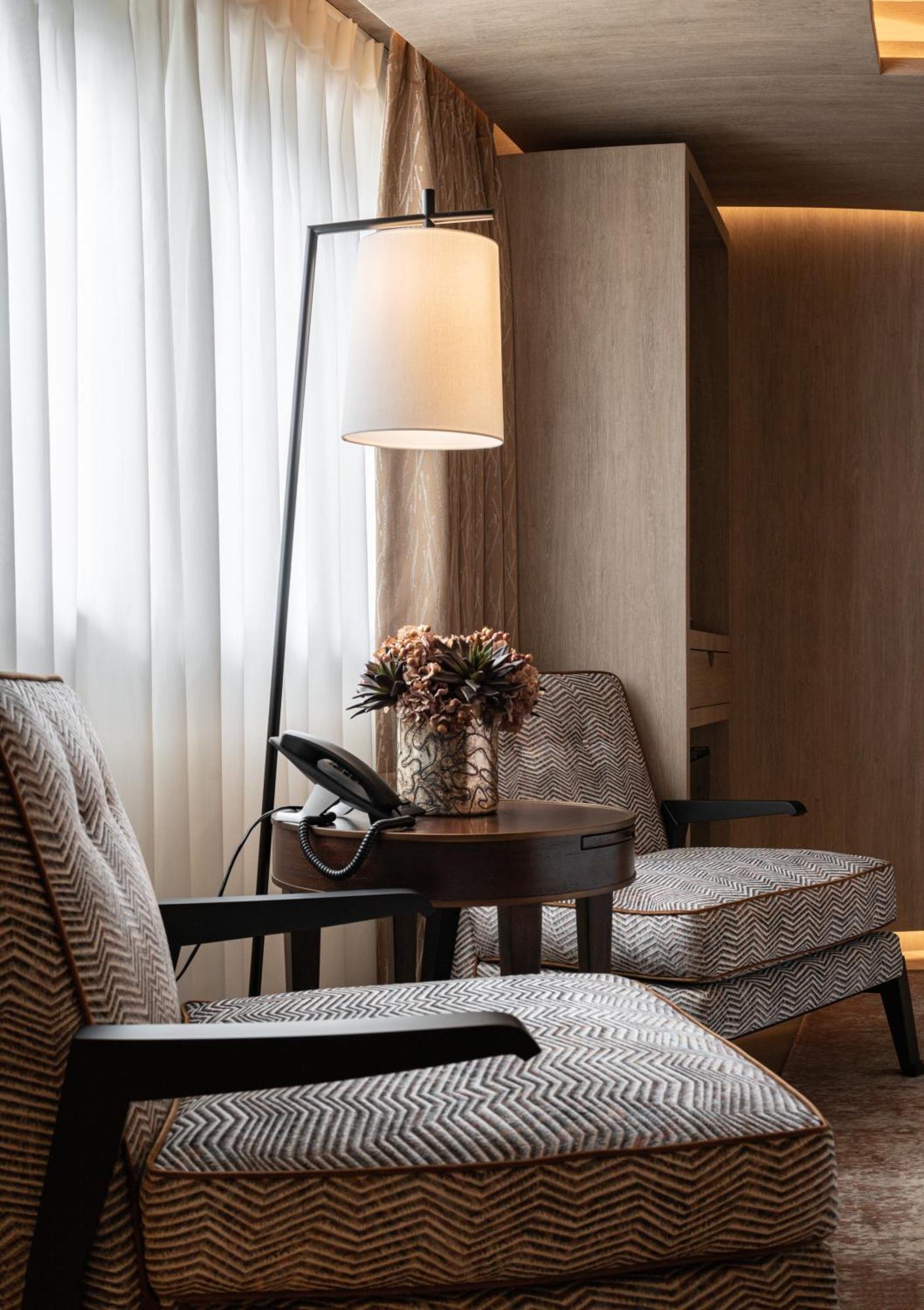 No.4 Carlton Hotel เซาธ์แธมป์ตัน ภายนอก รูปภาพ